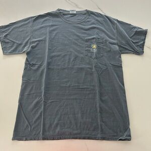 Salty Dog Cafe tshirt. Lightly worn.